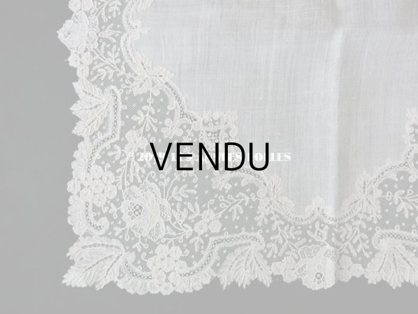 画像4: 新品同様 19世紀 アンティーク  結婚式のハンカチ アプリカシオン・ブリュッセル (ポワン・ド・ガーズ & ボビンレース)　 (4)