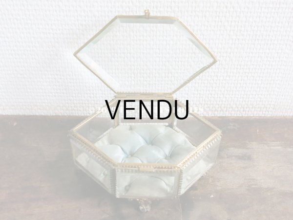 画像4: 19世紀 アンティーク 大きなジュエリーボックス 6角形　淡いブルーのクッション (4)