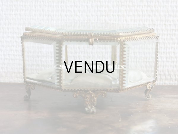 画像7: 19世紀 アンティーク 大きなジュエリーボックス 6角形　淡いブルーのクッション (7)