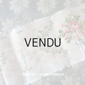 画像: 19世紀 アンティーク シルク製 ジャガード織リボン 薔薇のブーケの刺繍入り 96cm