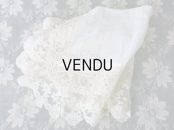 画像3:  19世紀 アンティーク  結婚式のハンカチ リーフ柄＆モノグラム【LR】 のホワイトワーク & 手編みのヴァランシエンヌレース (3)