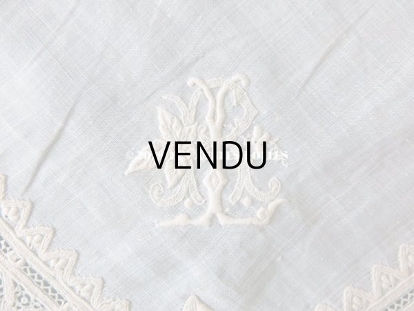 画像16:  19世紀 アンティーク  結婚式のハンカチ リーフ柄＆モノグラム【LR】 のホワイトワーク & 手編みのヴァランシエンヌレース (16)