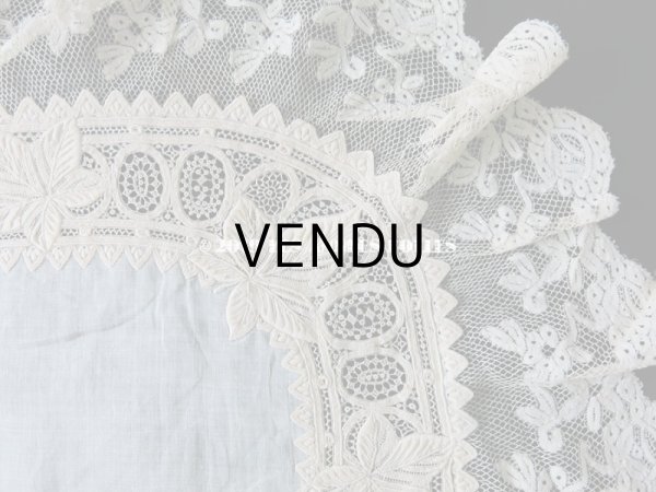 画像11:  19世紀 アンティーク  結婚式のハンカチ リーフ柄＆モノグラム【LR】 のホワイトワーク & 手編みのヴァランシエンヌレース (11)