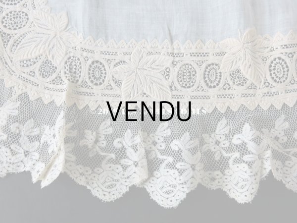 画像9:  19世紀 アンティーク  結婚式のハンカチ リーフ柄＆モノグラム【LR】 のホワイトワーク & 手編みのヴァランシエンヌレース (9)