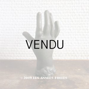 画像: 19世紀 アンティーク リングを付けた右手 ジュエリースタンド＆ペーパーウェイト