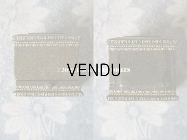 画像4: アンティーク 本革製 ジュエリーボックス 金彩入り カーキ リングボックス (4)