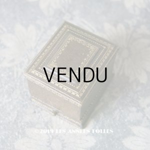 画像: アンティーク 本革製 ジュエリーボックス 金彩入り カーキ リングボックス