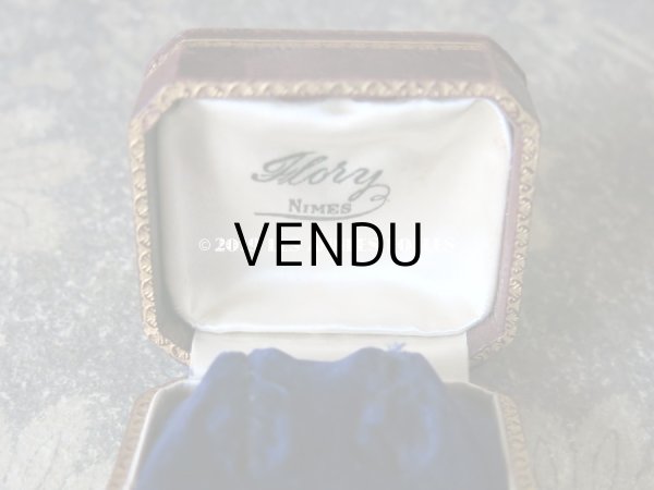 画像9: アンティーク 本革製 ジュエリーボックス 金彩入り ボルドー ピアス用ボックス (9)