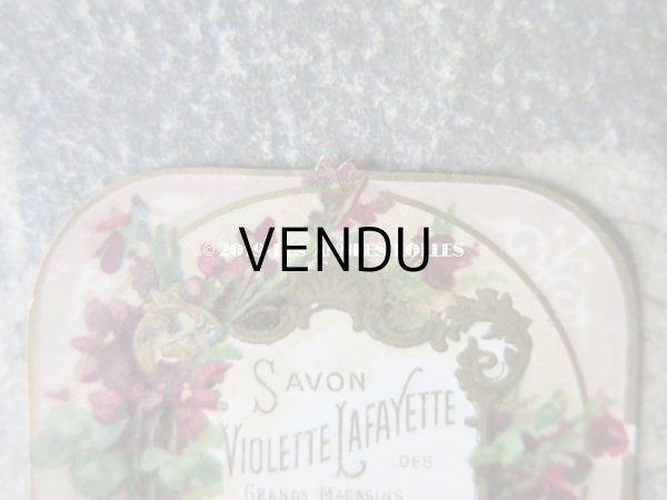 画像2: アンティーク 菫のソープラベル SAVON VIOLETTE LAFAYETTE DES GRANDS MAGASINS AUX GALERIES LAFAYETTE  - AUX GALERIES LAFAYETTE PARIS - (2)