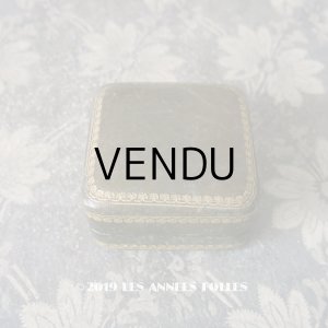 画像: アンティーク 本革製 ジュエリーボックス 金彩入り モスグリーン