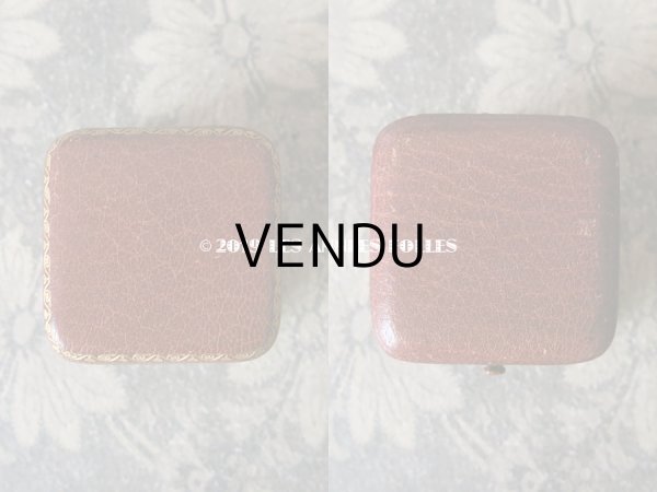 画像3: アンティーク 本革製 ビジュートリー BOUCHERON のジュエリーボックス 金彩入り リングボックス 煉瓦色 (3)