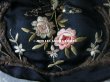 画像4: 19世紀 ナポレオン3世時代 アンティーク リボン刺繍 & 糸刺繍のオモニエール シルク製 (4)