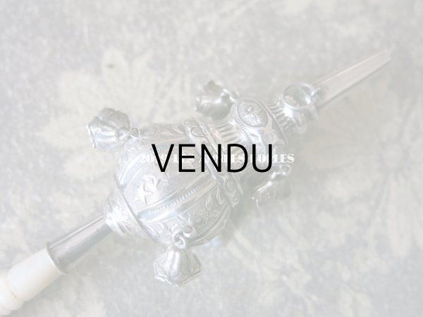 画像6: 19世紀 ナポレオン3世時代 アンティーク ラトル シルバー製 星＆花柄 (6)