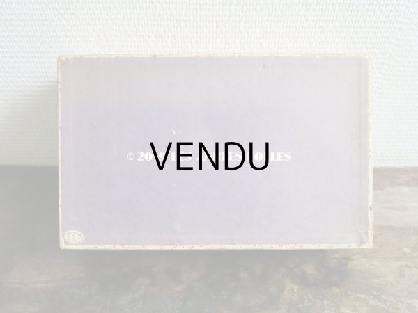 画像9: 1900年代 アンティーク ビーズ入り木箱 淡いピンクの小さな薔薇模様  PERLES 子供用玩具 (9)