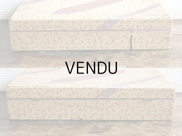 画像10: 1900年代 アンティーク ビーズ入り木箱 淡いピンクの小さな薔薇模様  PERLES 子供用玩具 (10)