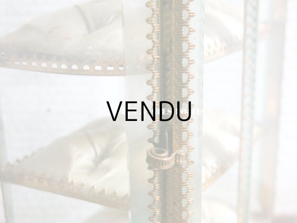 画像8: アンティーク ３段のシルク製クッションのジュエリーケース (8)