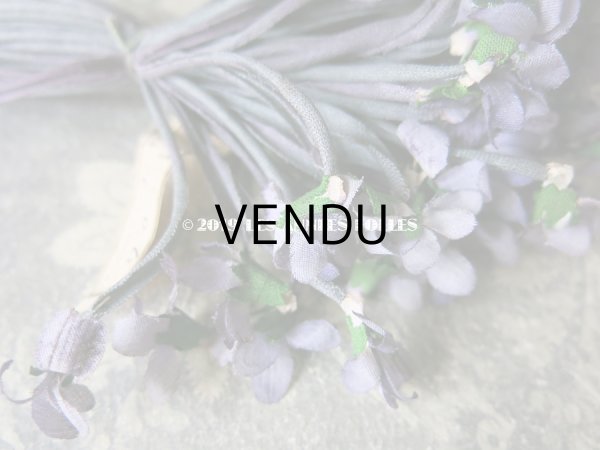 画像6: 【クリスマスセール2019対象外】 1900年代 アンティーク 菫のブーケの布花 コサージュ 未使用ラベル付 71輪 (6)
