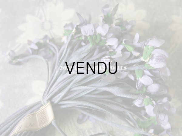 画像4: 【クリスマスセール2019対象外】 1900年代 アンティーク 菫のブーケの布花 コサージュ 未使用ラベル付 71輪 (4)