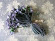 画像1: 【クリスマスセール2019対象外】 1900年代 アンティーク 菫のブーケの布花 コサージュ 未使用ラベル付 71輪 (1)