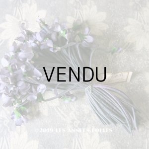 画像: 【クリスマスセール2019対象外】 1900年代 アンティーク 菫のブーケの布花 コサージュ 未使用ラベル付 71輪