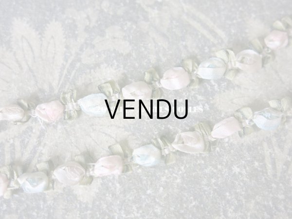 画像2: アンティーク シルク製 ロココトリム 3色の薔薇 パウダーピンク＆パウダーブルー ロココリボン 13.5〜15cm (2)