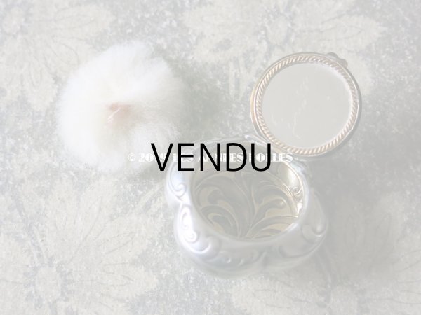 画像6: アンティーク シルバー製 鈴蘭のパウダーケース  白鳥の羽のパフ付き (6)