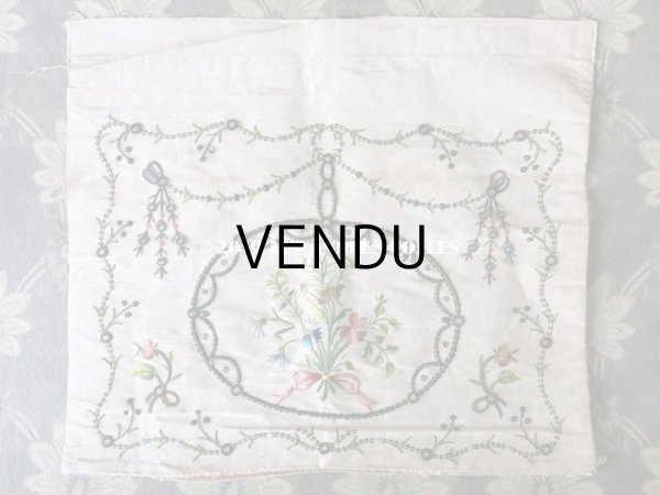 画像2: 18世紀 アンティーク シルク製 刺繍入り ファブリック  (2)