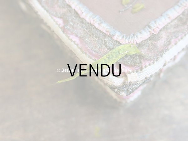 画像6: 未使用 アンティーク リボン刺繍 & ロココトリムの手鏡 ボックス入り (6)