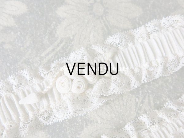 画像5: アンティーク 花嫁の靴下どめ  ジャルティエ レース＆ロココモチーフ付 (5)