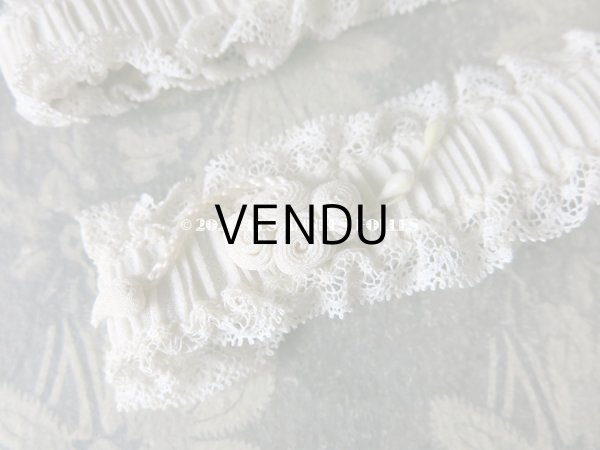 画像4: アンティーク 花嫁の靴下どめ  ジャルティエ レース＆ロココモチーフ付 (4)