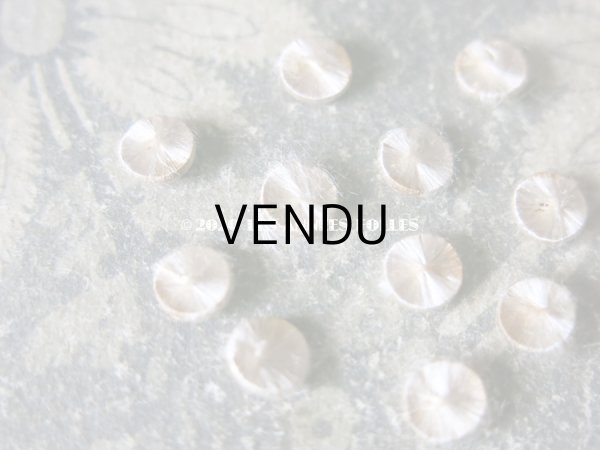 画像3: アンティーク ドール用 シルク製 くるみボタン 極小 7mm 9〜12ピースのセット オフホワイト (3)