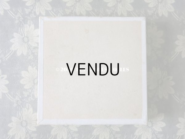 画像5: アンティーク 花模様 ハンカチ用 紙箱 SOUVENIR DE BAGNOLE DE L'ORNE (5)