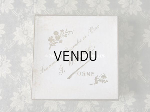 画像4: アンティーク 花模様 ハンカチ用 紙箱 SOUVENIR DE BAGNOLE DE L'ORNE (4)