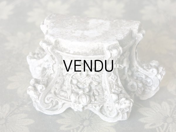 画像3: アンティーク 石膏の小さな台座 リボンのガーランド (3)