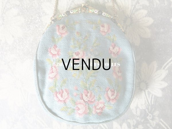 画像3: 19世紀末 アンティーク  小さなオモニエール 薔薇模様 ニードルポイント エナメルの花のフレーム (3)