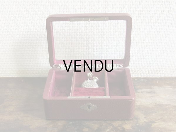 画像3: アンティーク 本革製 ジュエリーケース  ボルドー キルティングのシルク製クッション (3)