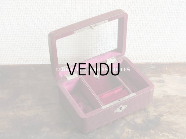 画像4: アンティーク 本革製 ジュエリーケース  ボルドー キルティングのシルク製クッション (4)