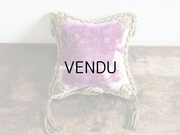 画像4: 19世紀末 アンティーク グローブ・ド・マリエのクッション ピンクッション  (4)