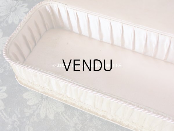 画像9: 1910年代 アンティーク 淡いピンクのグローブケース 薔薇のロココトリム＆レースの装飾  (9)