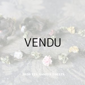 画像: アンティーク  シルク製 6色の薔薇のロココトリム  ロココリボン 52cm