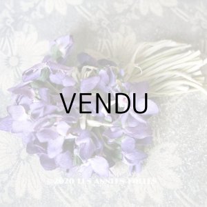 画像: 1900年代 アンティーク 菫のブーケの布花 コサージュ  38輪