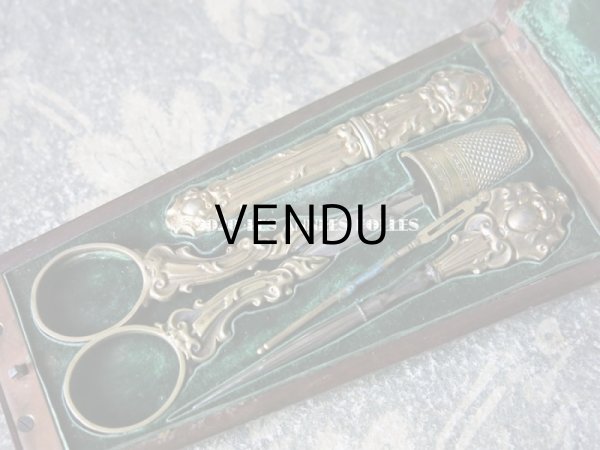 画像4: 19世紀初頭 シャルル10世時代 アンティーク ヴェルメイユ製  裁縫道具のセット (4)