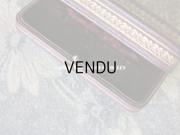 画像8: アンティーク 本革製　金彩＆イニシャル入り ジュエリーボックス  (8)