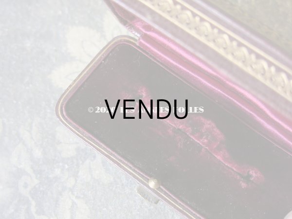 画像9: アンティーク 本革製　金彩＆イニシャル入り ジュエリーボックス  (9)