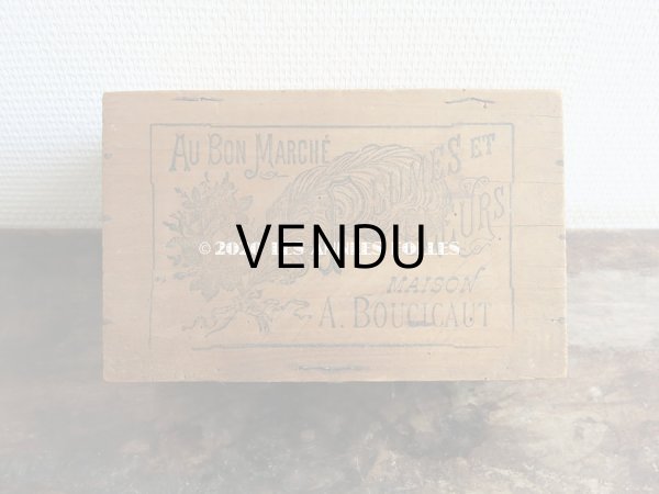 画像4: 1900年代 アンティーク ボンマルシェ百貨店の木箱 フェザー＆布花  - AU BON MARCHE MAISON BOUCICAUT PARIS - (4)