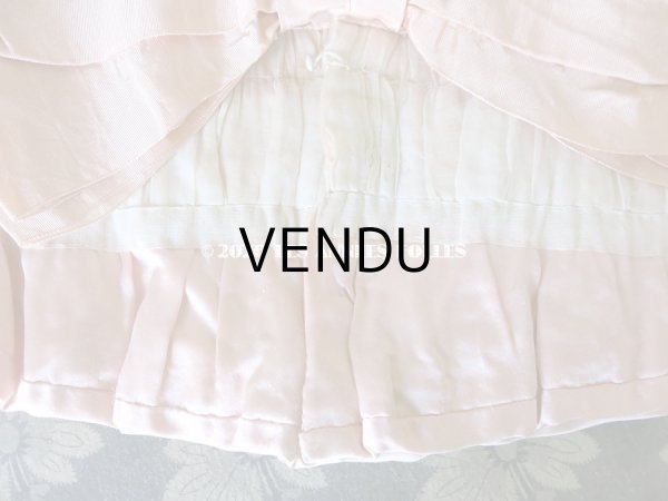 画像9: 1900年代 アンティーク ピンクのリボンが結ばれた少女のアンサンブル コルサージュ & スカート  (9)