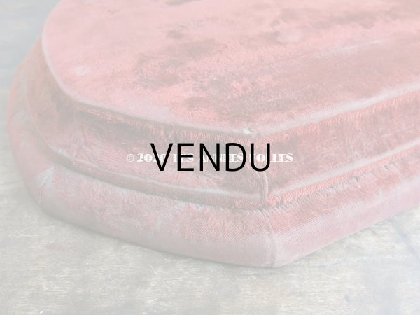 画像11: アンティーク ベルベットの大きな台座 赤　 (11)