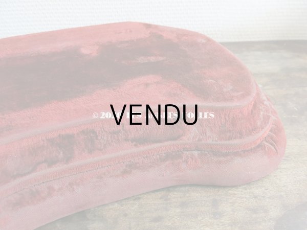 画像9: アンティーク ベルベットの大きな台座 赤　 (9)