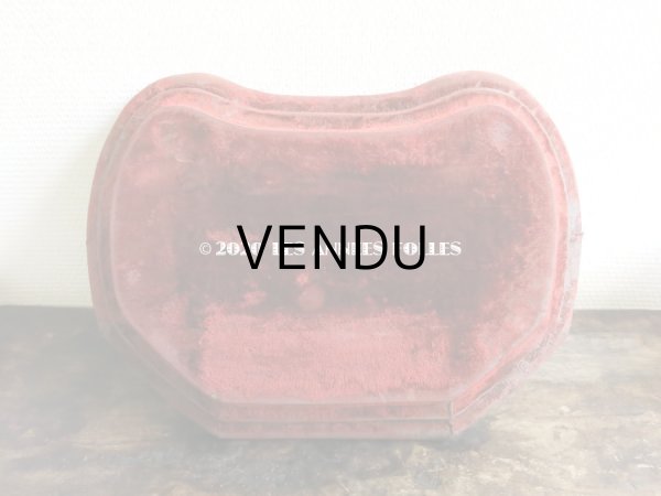 画像6: アンティーク ベルベットの大きな台座 赤　 (6)