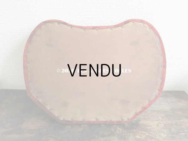 画像7: アンティーク ベルベットの大きな台座 赤　 (7)